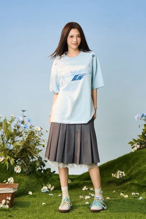Loose Round Neck Short Sleeve T-Shirt with Patch Star Embroidery in Little Chanel Style for Men and Women, Y2K Fashion