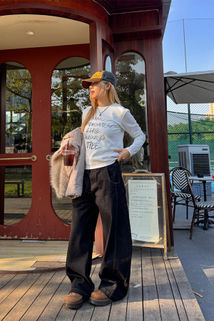 Men's and Women's American Retro Wide-Leg Jeans with Embroidered Design - Casual Loose Fit Long Pants