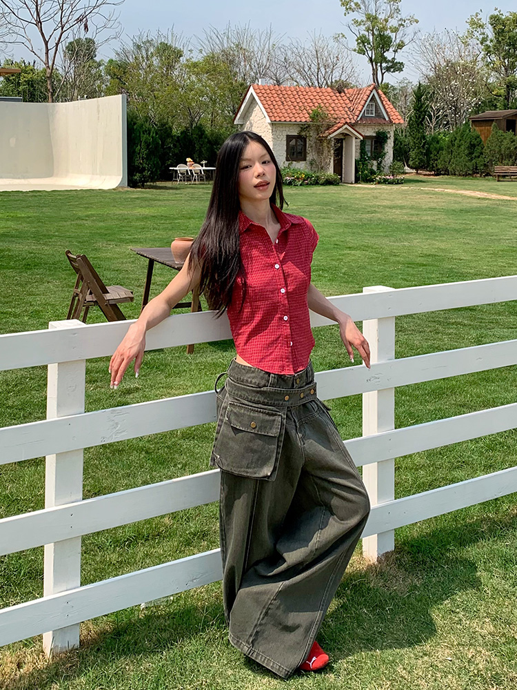 Minimalist American Red Plaid Collared Short Sleeve Shirt for Men and Women, Slim Fit, Spring/Summer Essential, Unisex Fashion Minimalist American Red Plaid Collared Short Sleeve Shirt for Men and Women, Slim Fit, Spring/Summer Essential, Unisex Fashion