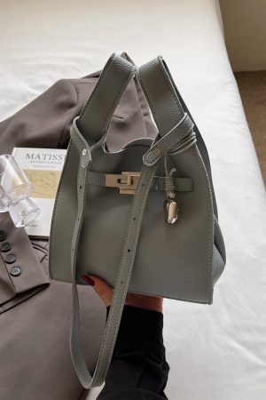 Minimalist Casual Tote Bag for Women â€“ 2025 Summer Trendy Versatile Crossbody Bucket Bag