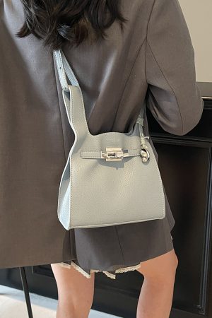 Minimalist Casual Tote Bag for Women â€“ 2025 Summer Trendy Versatile Crossbody Bucket Bag