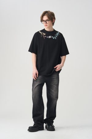Minimalist Chinese-Style Floral Wreath Embroidery Short-Sleeve T-Shirt - Trendy 90s Inspired Design