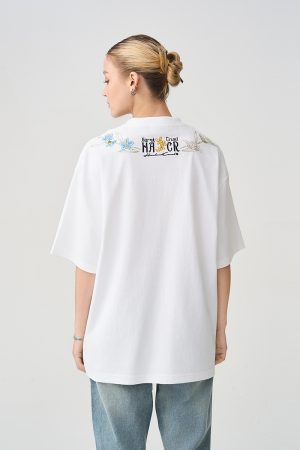 Minimalist Chinese-Style Floral Wreath Embroidery Short-Sleeve T-Shirt - Trendy 90s Inspired Design