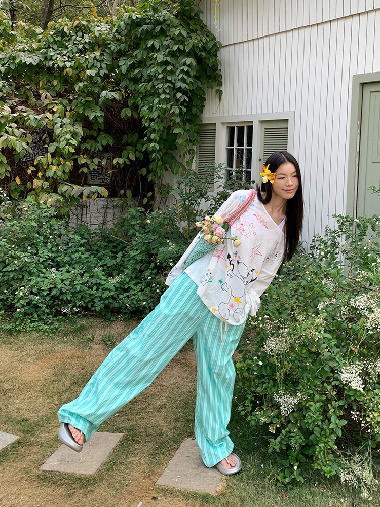 Minimalist Striped Drawstring Wide-Leg Pants for Men and Women, Loose Fit, Versatile and Slimming, Casual 90s Style Trousers Minimalist Striped Drawstring Wide-Leg Pants for Men and Women, Loose Fit, Versatile and Slimming, Casual 90s Style Trousers