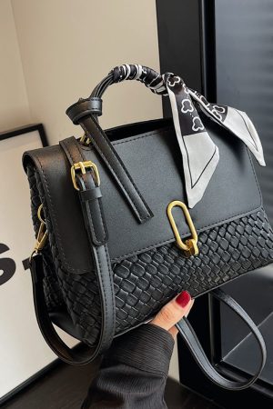 Minimalist Textured Small Square Bag for Women - Trendy Versatile Shoulder Handbag for Autumn and Winter 2025