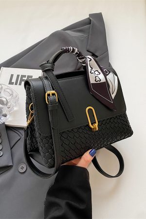 Minimalist Textured Small Square Bag for Women - Trendy Versatile Shoulder Handbag for Autumn and Winter 2025