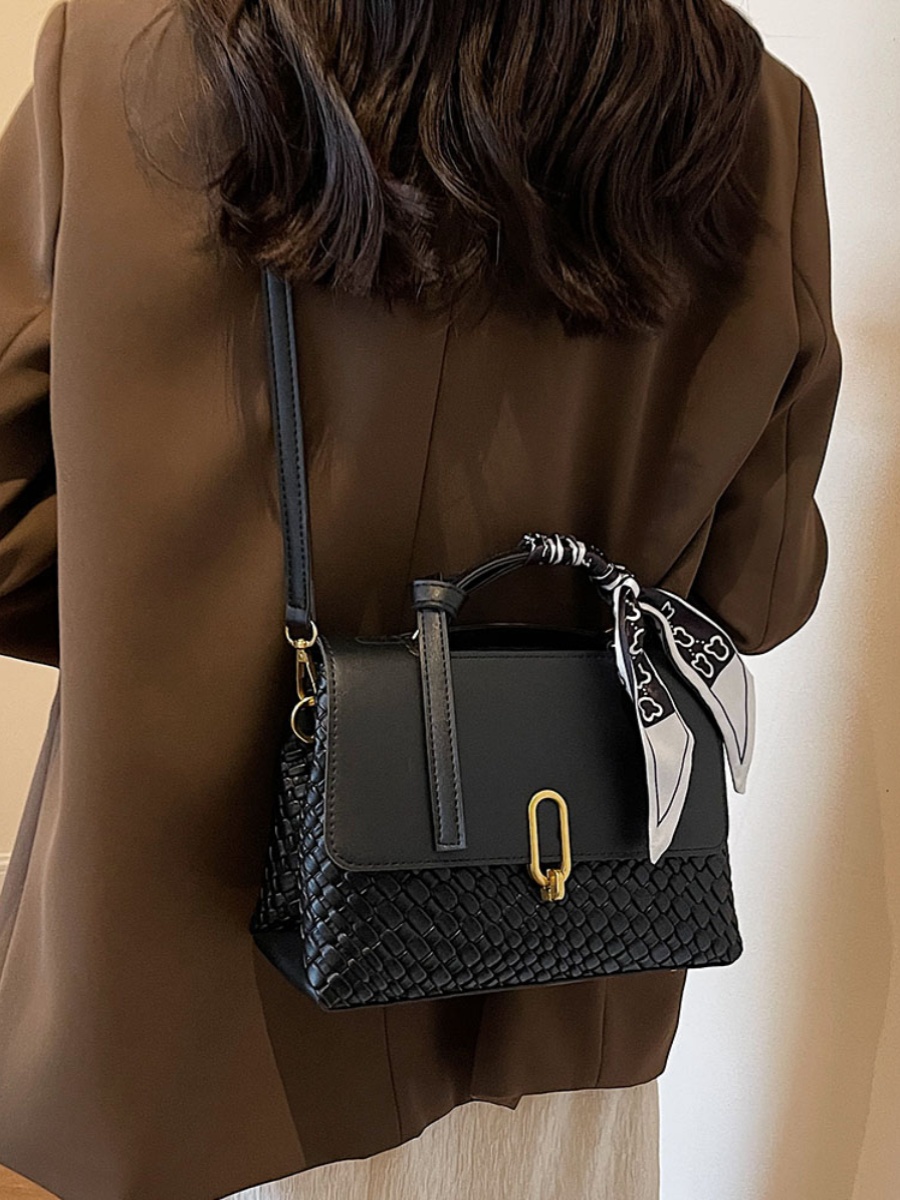 Minimalist Textured Small Square Bag for Women - Trendy Versatile Shoulder Handbag for Autumn and Winter 2025 Minimalist Textured Small Square Bag for Women - Trendy Versatile Shoulder Handbag for Autumn and Winter 2025