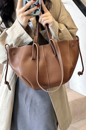 Minimalist Women's Shoulder Bag - Versatile Retro Underarm Handbag for Commuting, High-End Fashion, Autumn 2025