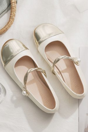 National Style Sheepskin Mary Jane Shoes for Women â€“ Shallow Mouth Fairy Flat Shoes, Perfect for Summer Skirt Outfits