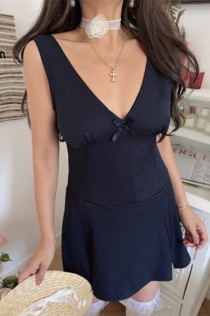 Navy Blue Pleated Vacation Dress with Deep V Bow, American Style, Spicy Girl Chic, Waist-Defining, Trendy Summer Fashion