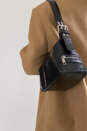 New Women's Motorcycle Underarm Bag, Niche Design Oil Wax Leather Shoulder Tote, Trendy Small Bag for Hot Girl Style