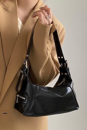 New Women's Motorcycle Underarm Bag, Niche Design Oil Wax Leather Shoulder Tote, Trendy Small Bag for Hot Girl Style