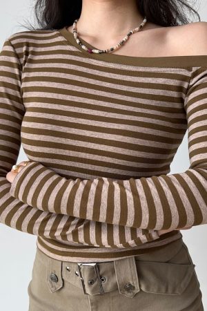 Off-Shoulder Striped Long Sleeve T-Shirt for Women - Slim Fit, Flattering Autumn/Winter Top in European & American Style