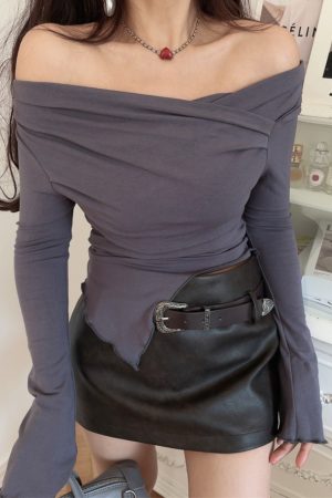 One-Shoulder Fitted Bell Sleeve T-Shirt for Women - Ultra-Slim Waist, American Style, Sexy Design, Perfect for Spicy Y2K Fashion