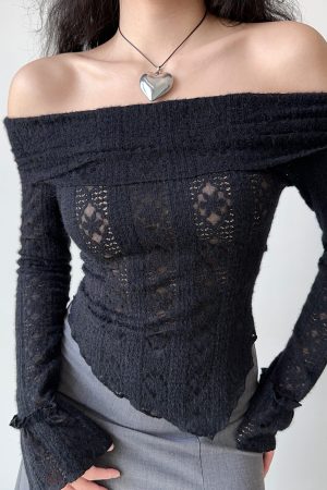 One-Shoulder Hollow-Out Knitted Long Sleeve T-Shirt for Women â€“ Slim Fit European and American Style Spicy Girl Top