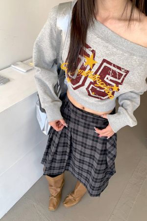 One-Shoulder Korean Style Sweatshirt for Women - Handmade Slimming Soft Long Sleeve Top for Spring and Autumn Fashion