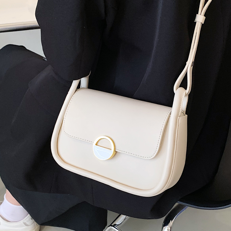 One-Shoulder Underarm Bag for Women - 2025 Spring/Summer Fashion Niche Crossbody Bag, High-End Small Square Design One-Shoulder Underarm Bag for Women - 2025 Spring/Summer Fashion Niche Crossbody Bag, High-End Small Square Design