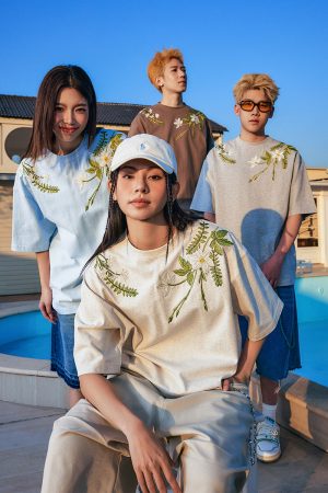 Oversized Short-Sleeve T-Shirt with Chinese-Style Floral Embroidery and Text Layout, Breathable Y2K Fashion Top