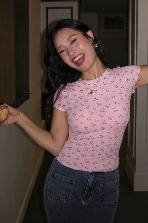 Pink Floral Slim-Fit Short Sleeve T-Shirt for Women - French Print Tight-Fitting Tee for Hot Girls, Y2K Style