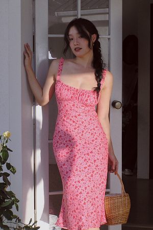 Pink Floral Spaghetti Strap Mermaid Dress - Fitted Vintage-Inspired Tank Top with French Print - Elegant Summer Fashion