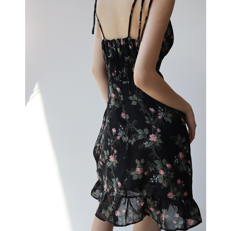 Playful Floral V-Neck Slip Dress - French Style High-Waisted Elastic Tie Long Leg Drape for Effortless Y2K Chic Playful Floral V-Neck Slip Dress - French Style High-Waisted Elastic Tie Long Leg Drape for Effortless Y2K Chic