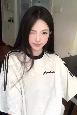 Plus Size American Retro Three-Stripe Cotton Short Sleeve T-Shirt for Women - Chic Loose Fit Hong Kong Style Top