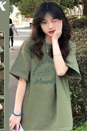 Plus Size Avocado Green Cotton Short Sleeve T-Shirt, Unisex Korean Style Loose Fit Top for Students and Plus-Size Fashion.