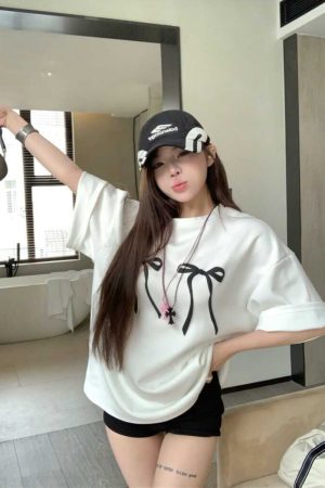 Plus Size Loose White Short-Sleeve T-Shirt for Women with Butterfly Knot Print, Harajuku Style, Casual Cotton Top for Students