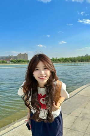 Red Floral Print Slim Fit Short Sleeve T-Shirt for Women - Casual American Style Pure Cotton Summer Top