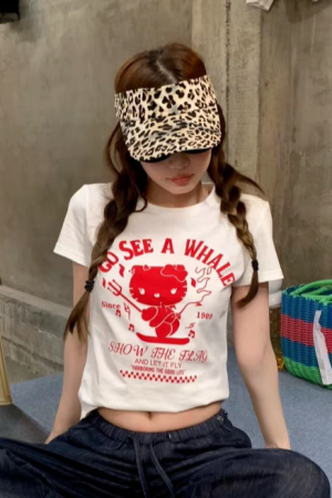 Retro American Short Sleeve Little Devil Kitty Print Round Neck Slim Fit Top for Women - Quirky Versatile Style