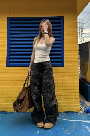 Retro Camouflage Straight Tube Pleated Pants with Waist Belt - Casual Loose Fit Long Pants for Y2K Style and Workwear