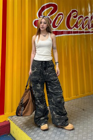 Retro Camouflage Straight Tube Pleated Pants with Waist Belt - Casual Loose Fit Long Pants for Y2K Style and Workwear