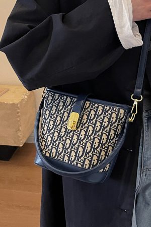 Retro Casual Bucket Bag for Women - High-End Fashion Shoulder Bag - 2025 Autumn Winter Niche Design