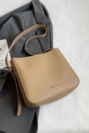 Retro Casual Shoulder Bag for Women - Trendy Spring Summer 2025 Bucket Crossbody Bag for Commuting and Everyday Use