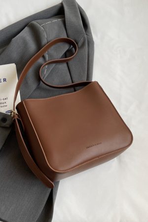 Retro Casual Shoulder Bag for Women - Trendy Spring Summer 2025 Bucket Crossbody Bag for Commuting and Everyday Use