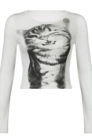 Retro Cute Kitten Print T-Shirt - Slim Fit Short Sleeve Top, Flattering and Versatile, Perfect for Y2K and 90s Inspired Fashion