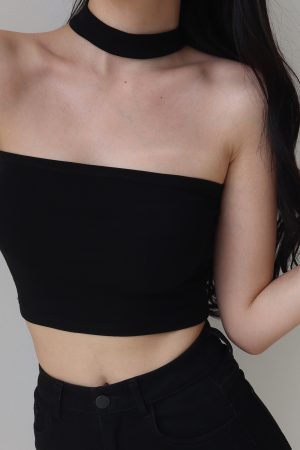 Retro European American Sleeveless Halter Top with Exposed Collarbone - Fitted Layering Piece for Feminine Style