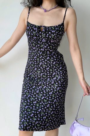 Retro Floral Front Tie Strap Dress - Slim Waist European American Style for Vacation - 90s Inspired Summer Fashion