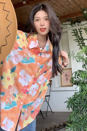 Retro Floral Loose Short-Sleeve Shirt for Women - Hawaiian Beach Top, Unique Niche Design, Perfect for Y2K and 90s Style