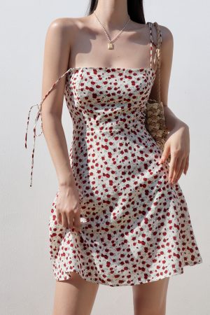 Retro Floral Spaghetti Strap Short Dress in White and Red - Fitted Sexy Vacation Style for Girls