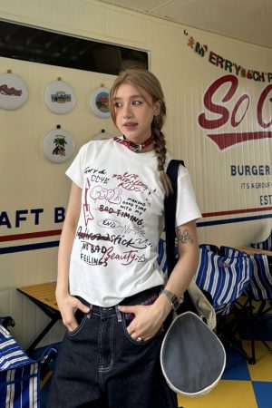 Retro Graffiti Hand-Painted Short Sleeve T-Shirt for Women - Casual Summer Top in American Style, Y2K Vibe