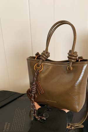 Retro Handheld Bucket Bag for Women - Minimalist Casual Shoulder Bag, 2025 Autumn Winter Style, Korean Fashion Trend