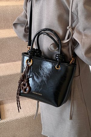 Retro Handheld Bucket Bag for Women - Minimalist Casual Shoulder Bag, 2025 Autumn Winter Style, Korean Fashion Trend