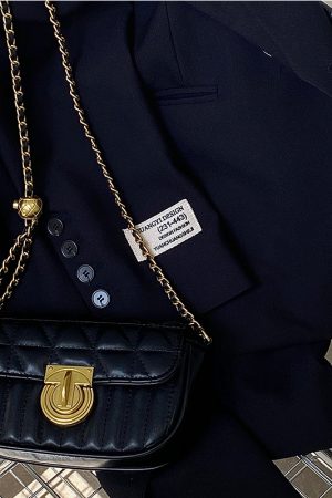 Retro Lock Buckle Chain Shoulder Crossbody Bag for Women - Spring Summer 2025 Niche Design Small Bag