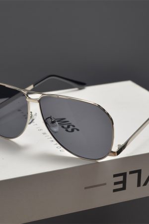 Retro Oversized Punk Double-Bridge Sunglasses for Women - High-End Round Face Frog Glasses for Hip-Hop and Party Style