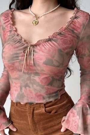 Retro Printed V-Neck Bell Sleeve Top - Women's Slim Fit Short Long Sleeve T-Shirt in European and American Style, 90s Inspired