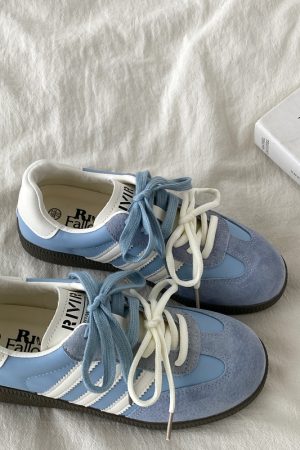 Retro Red Training Shoes for Women - 2025 Spring Versatile Flat Sneakers, Casual Sports Shoes in Y2K Style