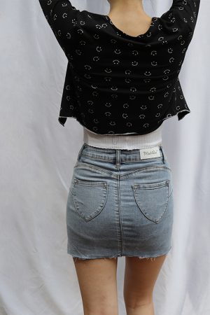 Retro Smiley Face Print Long Sleeve Cardigan T-Shirt Top with Round Neck, High Waist, and Short Hem â€“ Cute Y2K Style Fashion