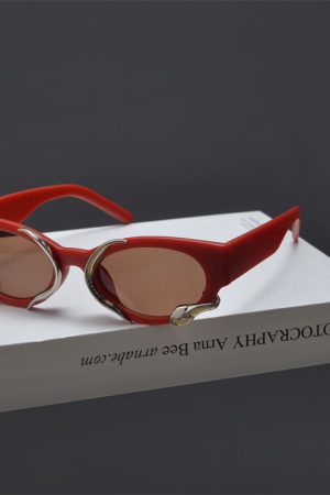 Retro Snake-Shaped Cat-Eye Sunglasses for Women - Millennium Style Korean Trendy Hip-Hop Party Eyewear