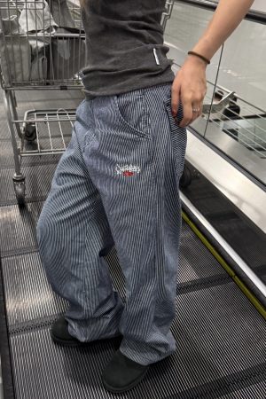 Retro Vertical Striped Jeans for Men and Women - Casual Embroidered Straight-Leg Loose Pants for a Slimming Fit